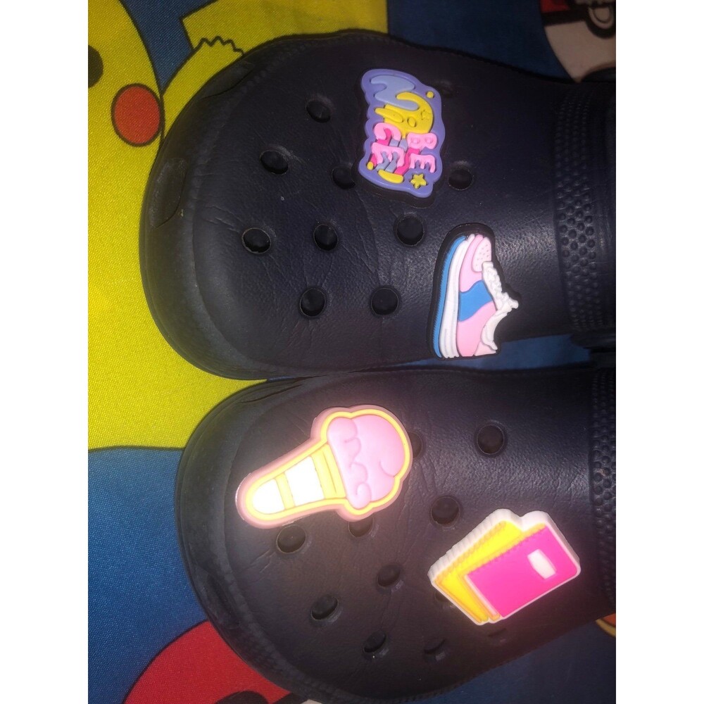 Crocs 10/11c - Picture 2 of 5